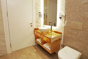 Kleopatra Suit Hotel