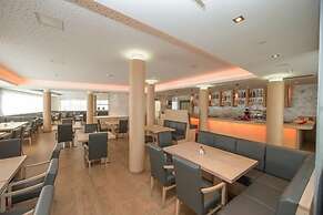 Mountain Lake Resort