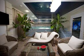 Kupava Deluxe Hotel
