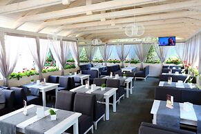 Kupava Deluxe Hotel