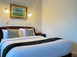 Victoria House Motor Inn