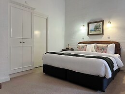 Victoria House Motor Inn