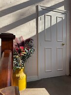 Victoria House Motor Inn