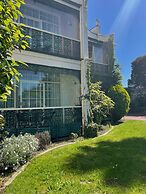 Victoria House Motor Inn