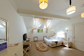 Metro Hotel Apartments
