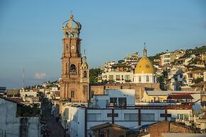 Hotel Porto Allegro - Near Malecon