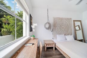 Treehouse  Hotel