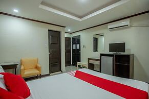 OYO 700 Pj Inn Hotel