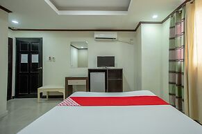 OYO 700 Pj Inn Hotel