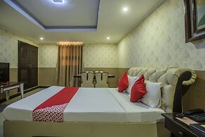 OYO 700 Pj Inn Hotel