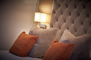 The Kingston Theatre Hotel