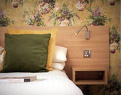 The Kingston Theatre Hotel