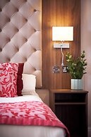 The Kingston Theatre Hotel