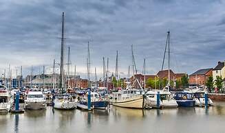 The Kingston Theatre Hotel