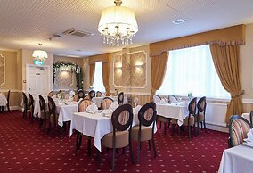 The Kingston Theatre Hotel