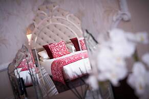 The Kingston Theatre Hotel