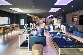 Holland Hotel by Simplissimmo