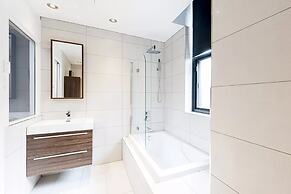 Holland Hotel by Simplissimmo