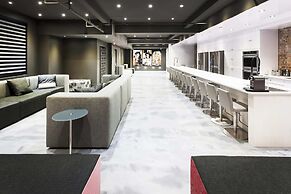 Holland Hotel by Simplissimmo