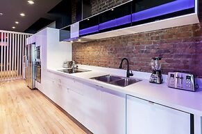 Holland Hotel by Simplissimmo