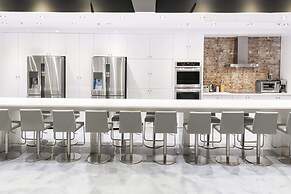 Holland Hotel by Simplissimmo