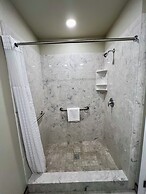 Travelers Inn Eugene University