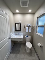 Travelers Inn Eugene University