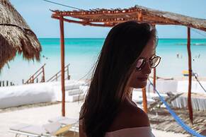 Golden Paradise Beach