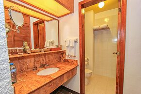 Hotel Ciudad Real Palenque