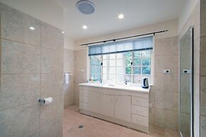 Riverview Boutique Motel