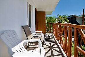 Golden Paradise Hostel