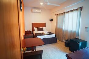 Golden Paradise Hostel