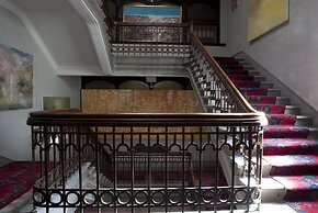 Camelot Castle Hotel