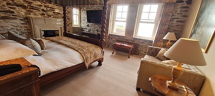 Camelot Castle Hotel