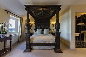 Camelot Castle Hotel