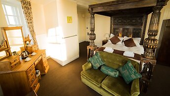 Camelot Castle Hotel