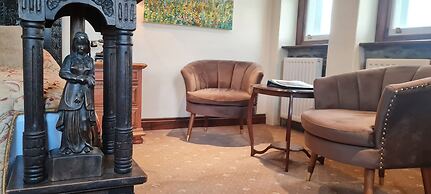 Camelot Castle Hotel