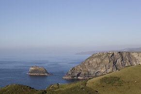 Camelot Castle Hotel