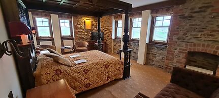 Camelot Castle Hotel