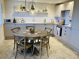 Camelot Castle Hotel