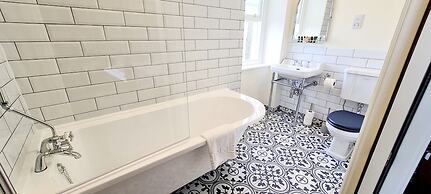 Camelot Castle Hotel