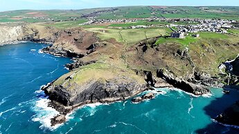 Camelot Castle Hotel