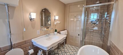 Camelot Castle Hotel