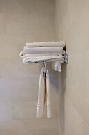 Charlemont Arms Hotel