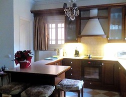 Avra Paradise Aparthotel