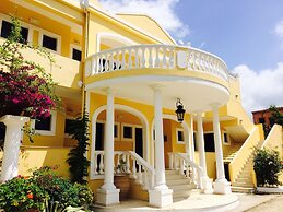 Avra Paradise Aparthotel