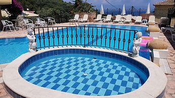 Avra Paradise Aparthotel