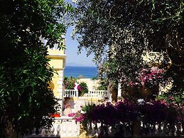 Avra Paradise Aparthotel