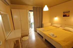 Avra Paradise Aparthotel