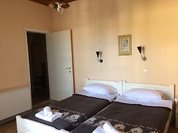 Avra Paradise Aparthotel